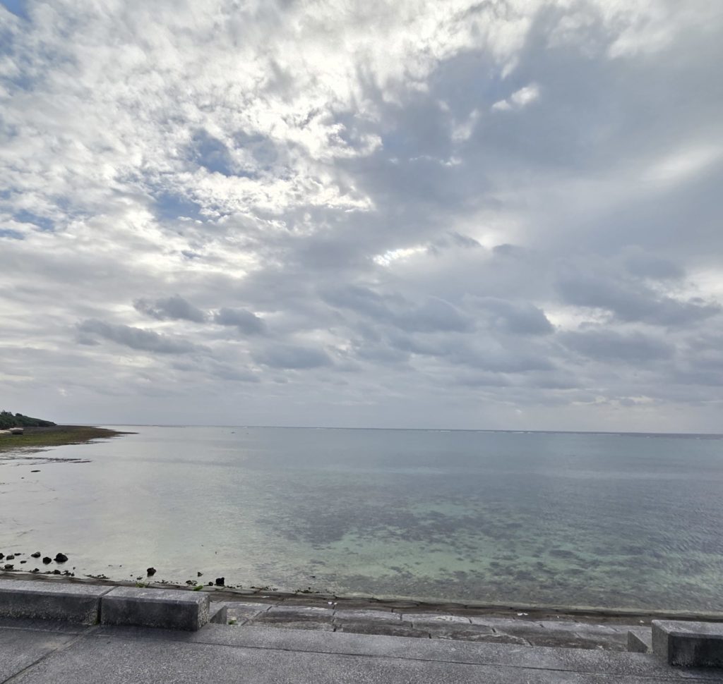 石垣島の海と空の写真