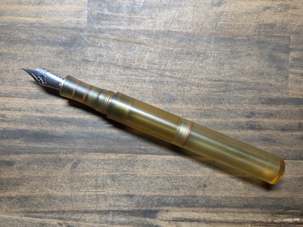 ヨハクが普段使っている万年筆schondsgnpocket6ウルテムの筆記字の写真